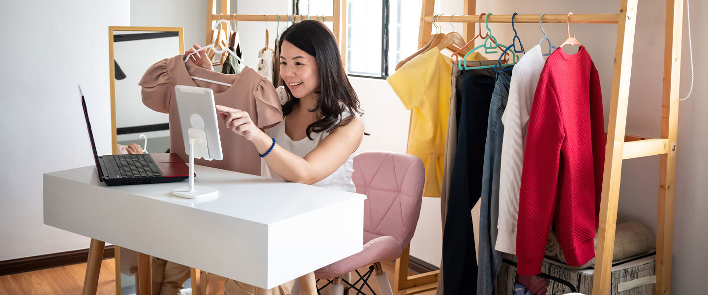 Webinar Invitation: E-Commerce Essentials - Your Ultimate Shopify Launchpad