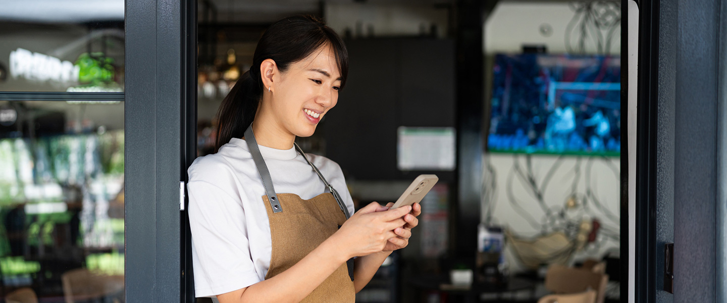 UOB and SMRT announce a tailored programme to support Stellar Lifestyle tenants at SMRT stations