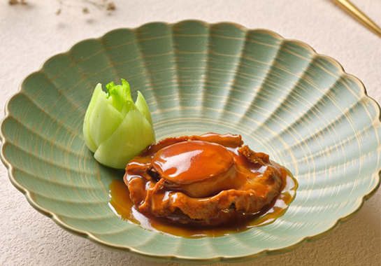 A range of travel, dining and retail offers
