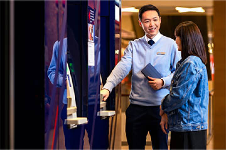 Deposit at any UOB cash deposit machine