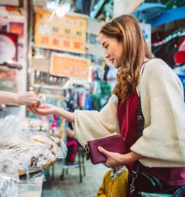 Holiday savings: Strategies to help you cut costs and stretch your budget