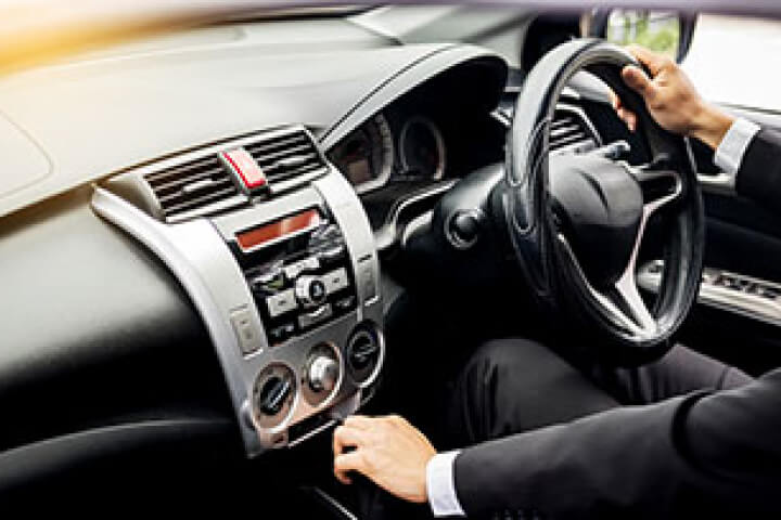 Enjoy a preferential car loan rate, exclusively for UOB Wealth Banking clients