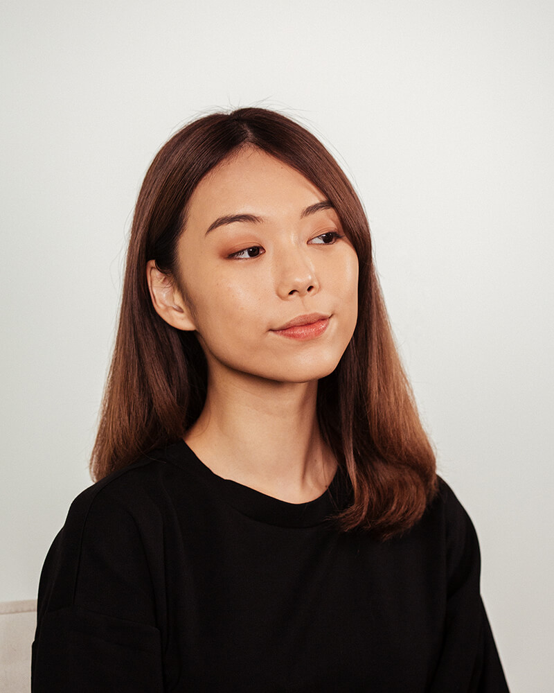 Roseanne’s Pro-Tip: For the most natural look, avoid applying your lipstick straight from the tube. Instead, tap your fingers on the products and transfer it to your lips for a stained effect.